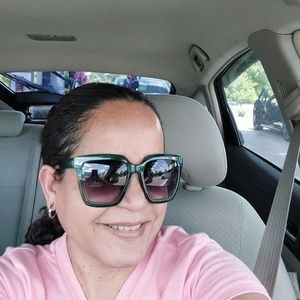 Meet your Posher, Lydia